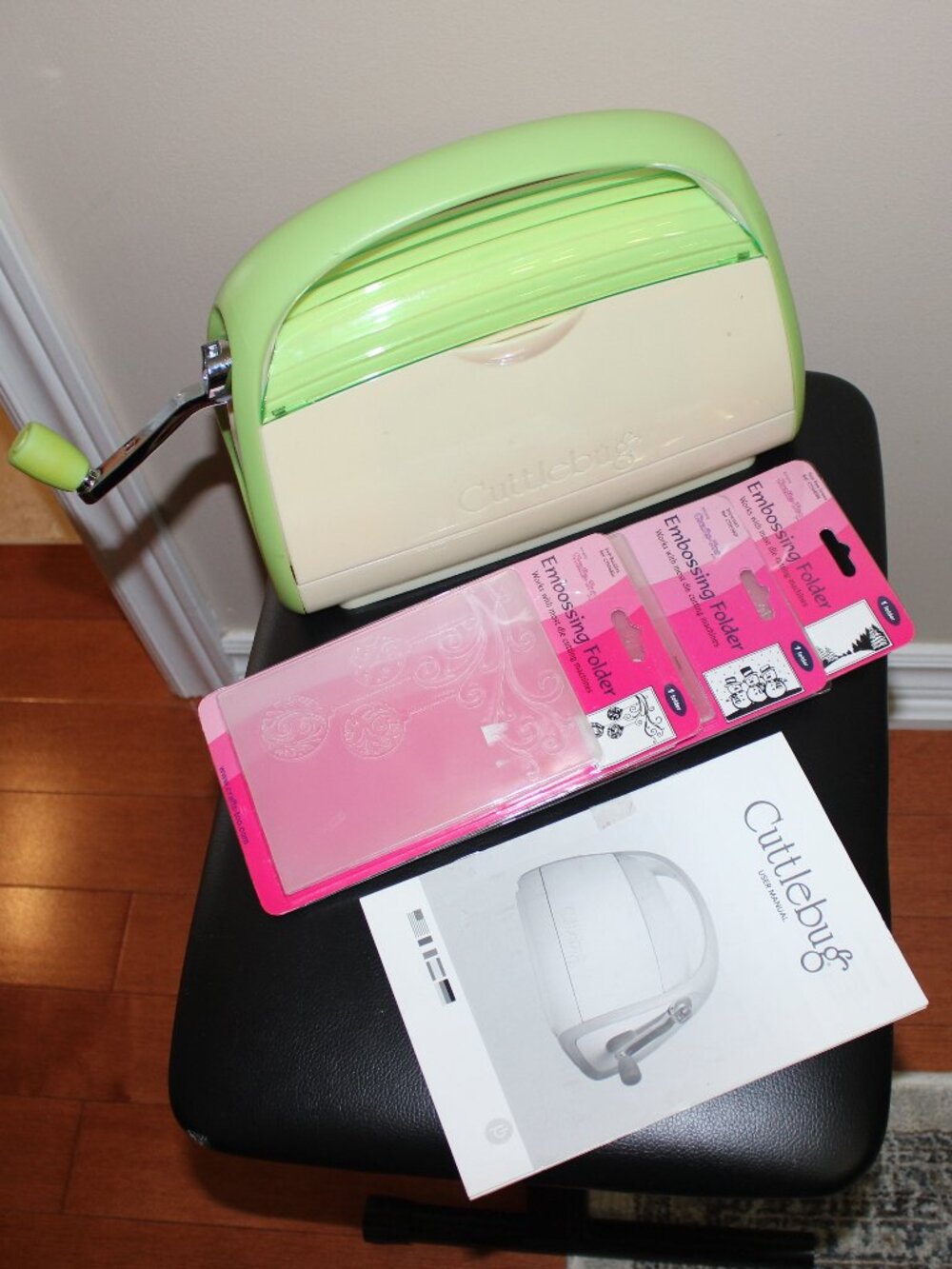 Machine + Manual + Extras❤️Cricut Cuttlebug Die Cutting Embossing Machine Crank
